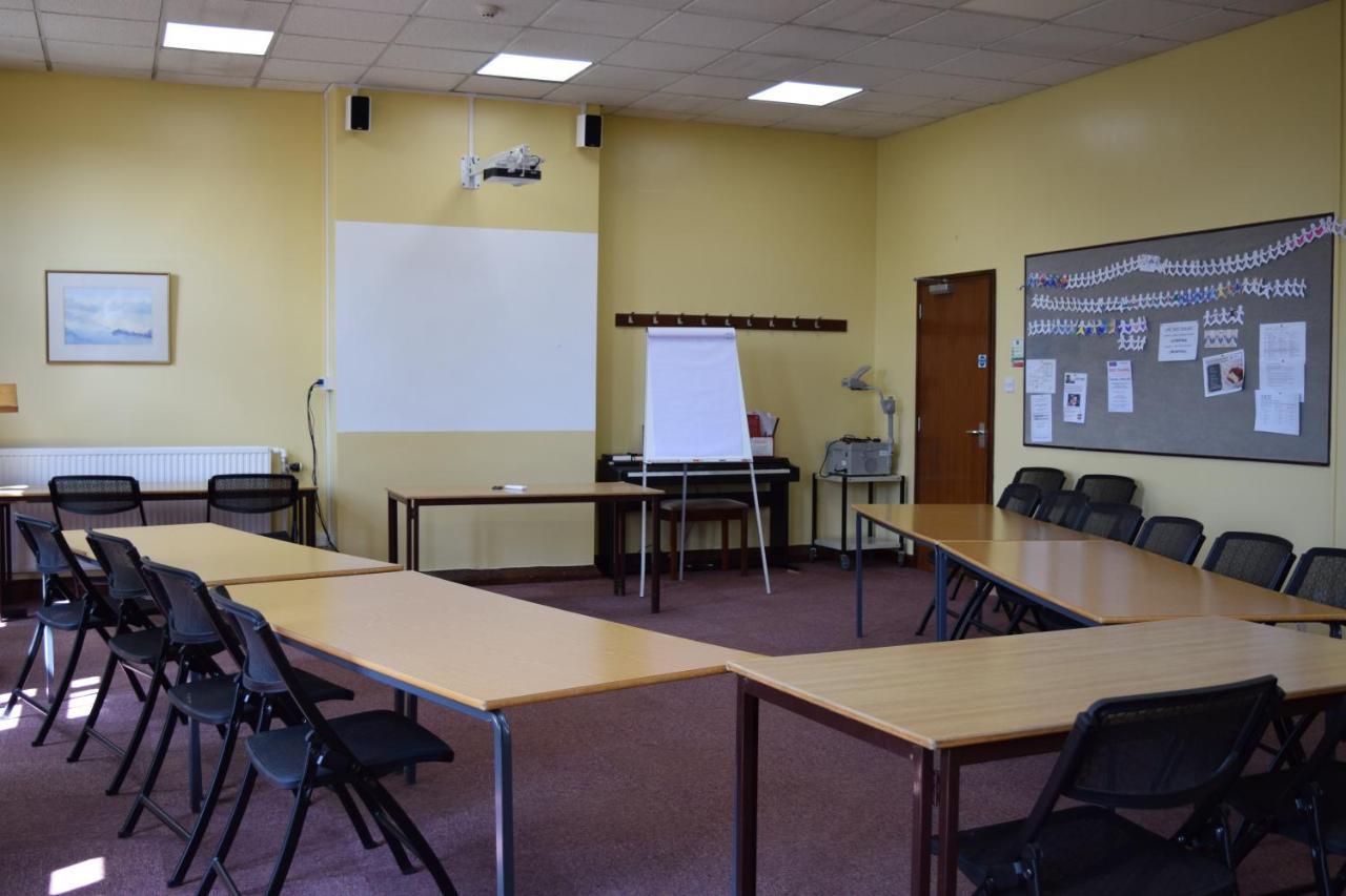 Ludlow Mascall Centre Екстериор снимка