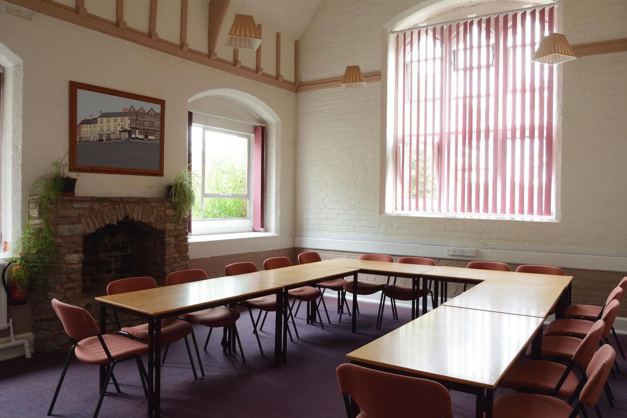 Ludlow Mascall Centre Екстериор снимка